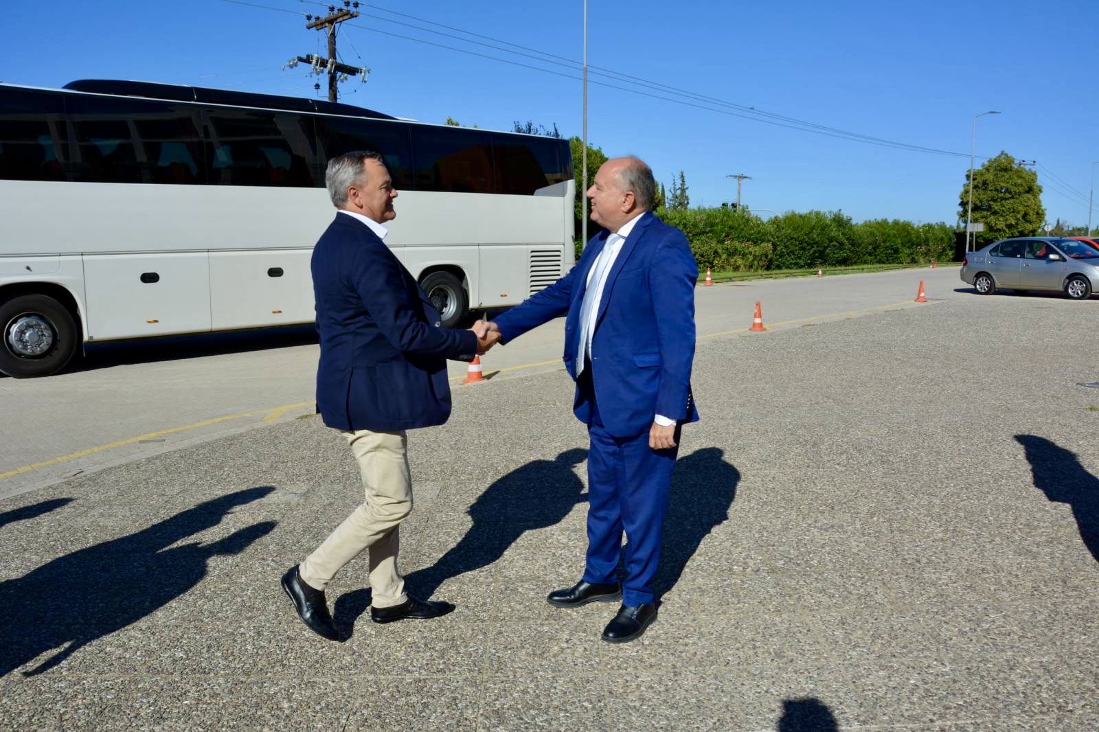 Κατά την άφιξη ο κ. Per Fabricius Andersen με τον Δρ. Ε. Μπεκιάρη