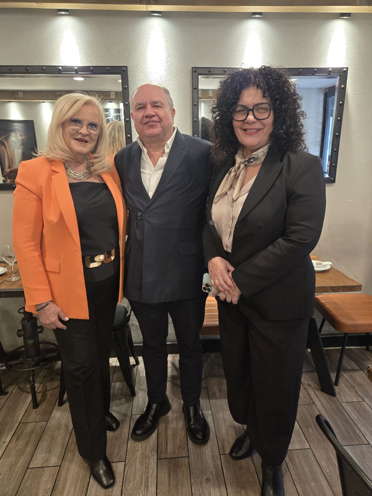  Με τις κυρίες Ευτυχία Πυλαρινού και Αλεξάνδρα Μητσάκη