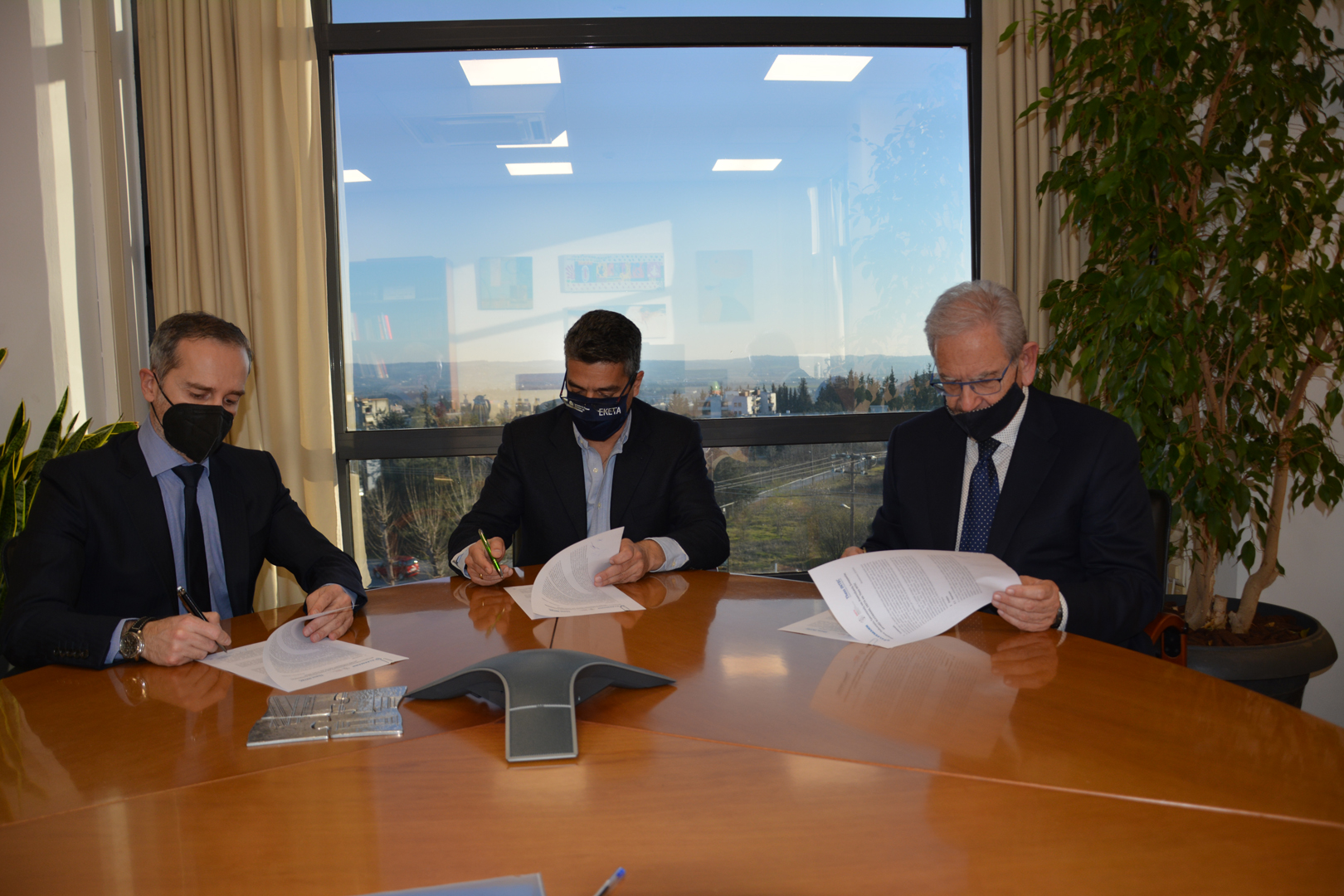 <u>Δελτίο τύπου</u><strong> Υπογραφή Μνημονίου Πολυετούς Ερευνητικής και Αναπτυξιακής Συνεργασίας μεταξύ KLEEMANN, ΕΚΕΤΑ και Thess INTEC</strong><span style="COLOR: #0767b3"><br />[4 Μαρτίου 2021]</span>