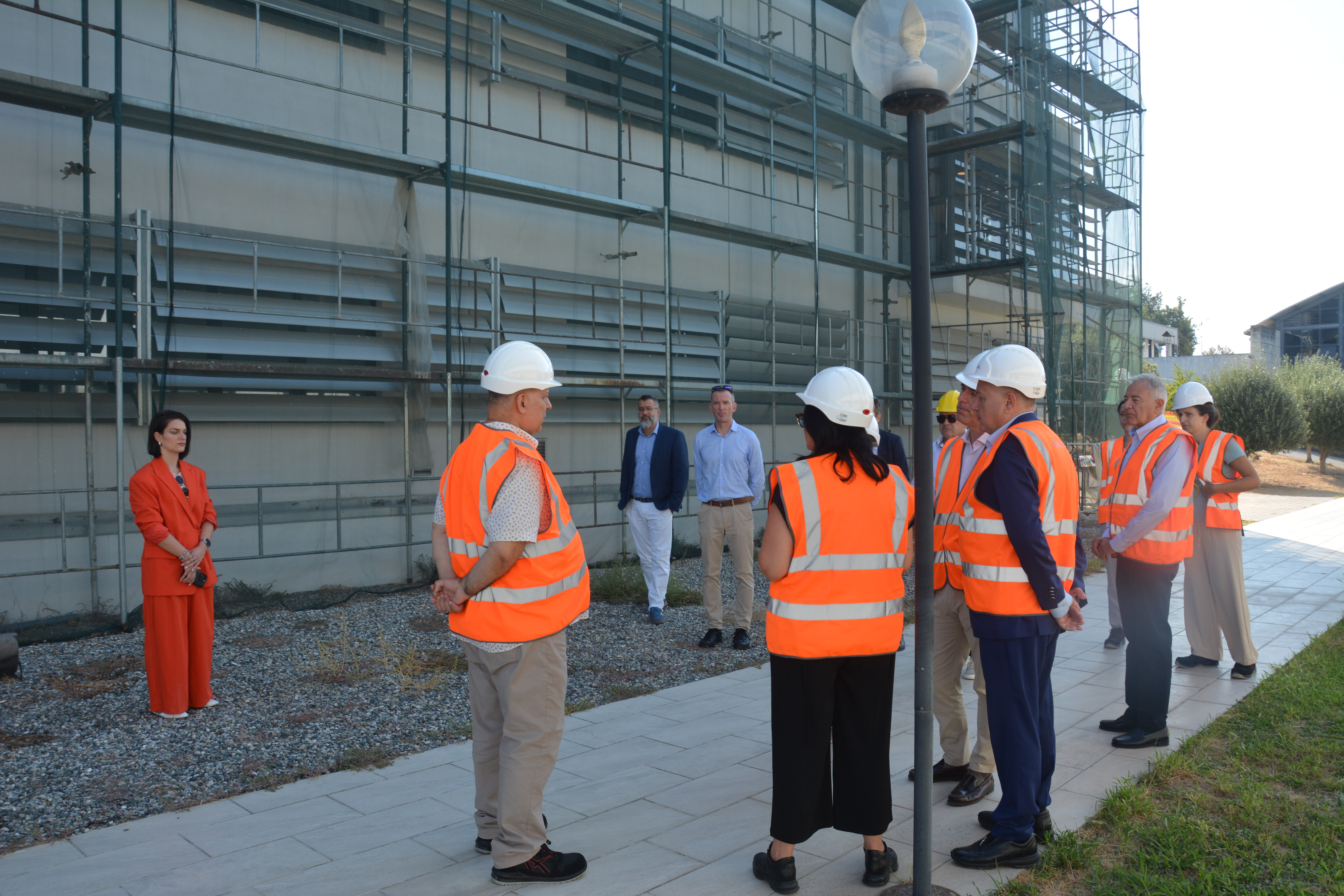 Εξωτερικά του κτιρίου ΕΚΕΤΑ|ΙΝΕΒ